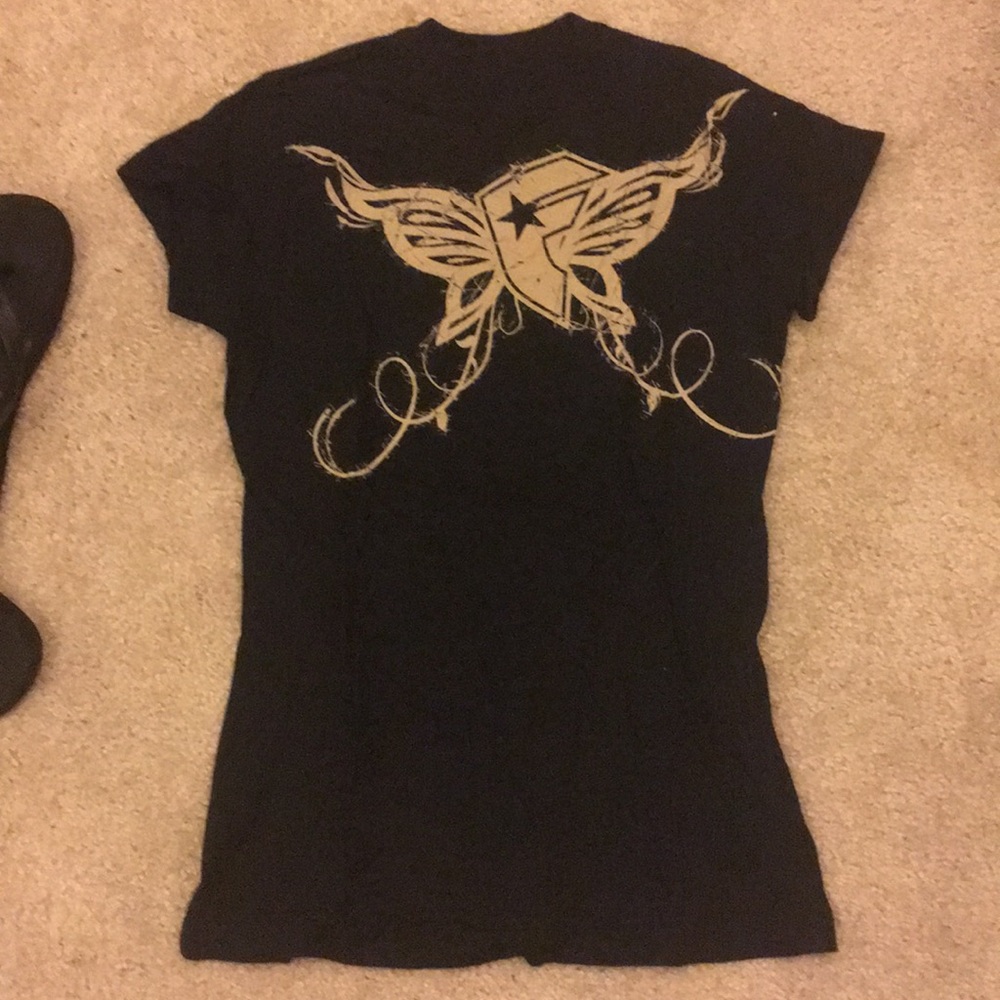 Famous black shirt size L with logo design